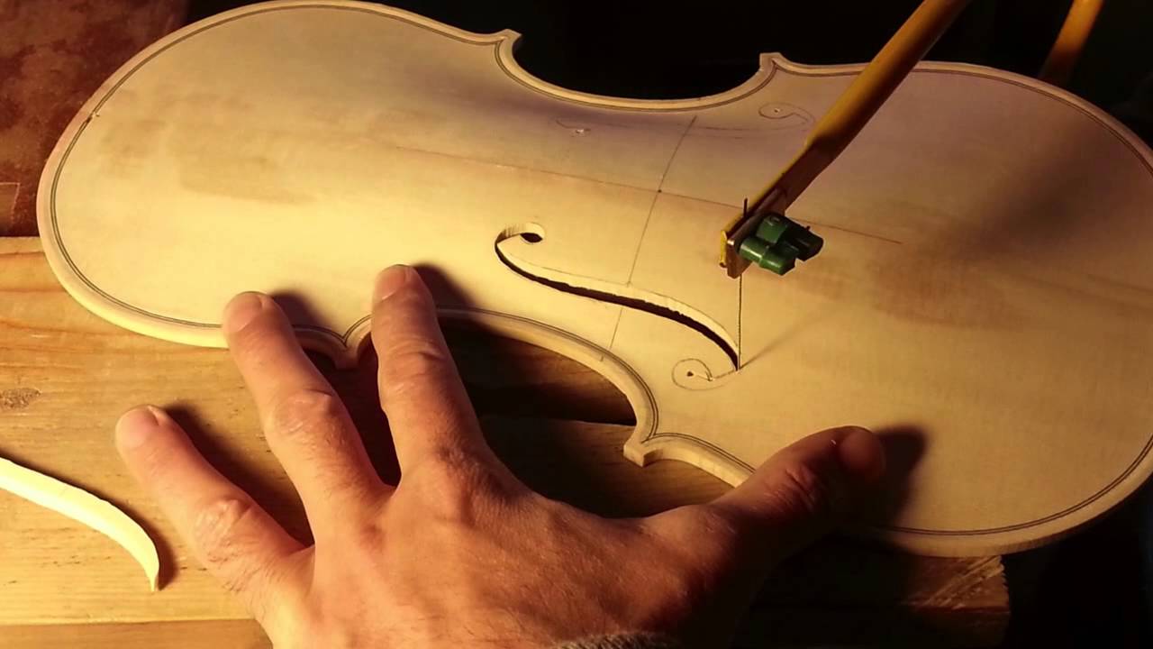 3-Violin Making - Page Lutheria Di Beirut 2